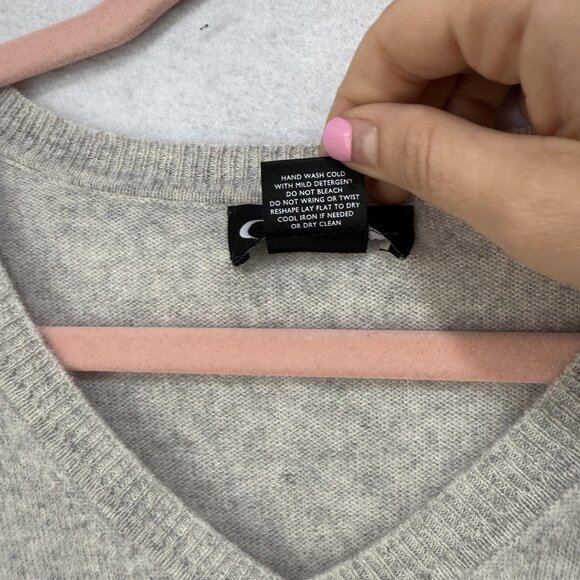 C by Bloomingdale's Sweater Womens XS/S Gray V Neck Cashmere Pullover 3/4 Sleeve - Picture 5 of 7